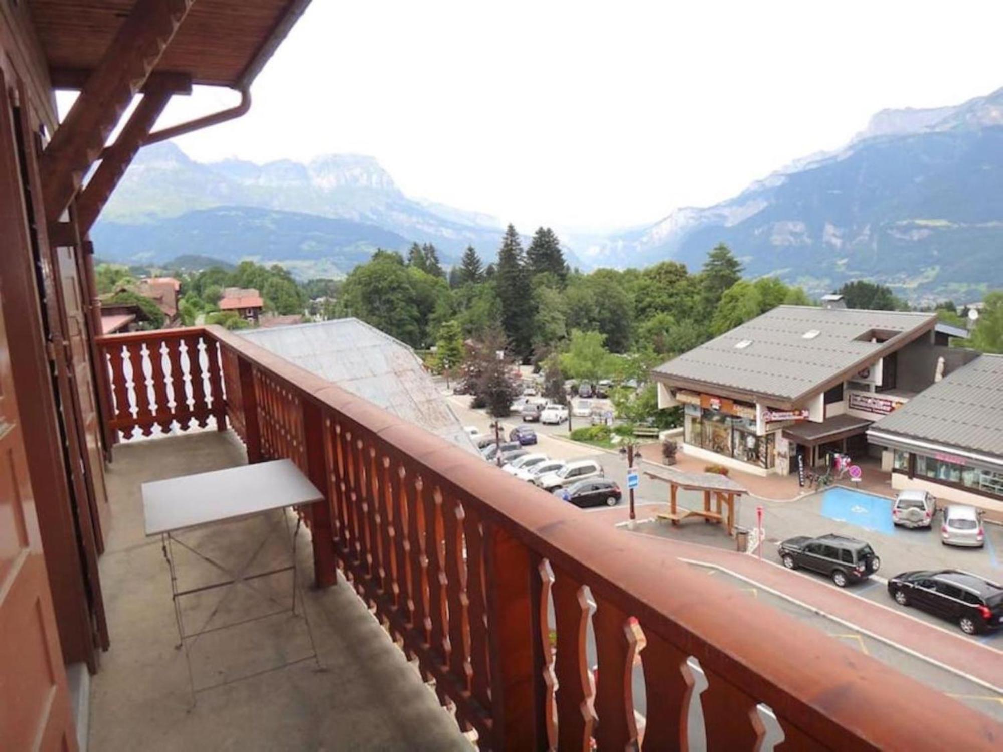Les Aiguilles De Warens Aparthotel Combloux Exterior photo